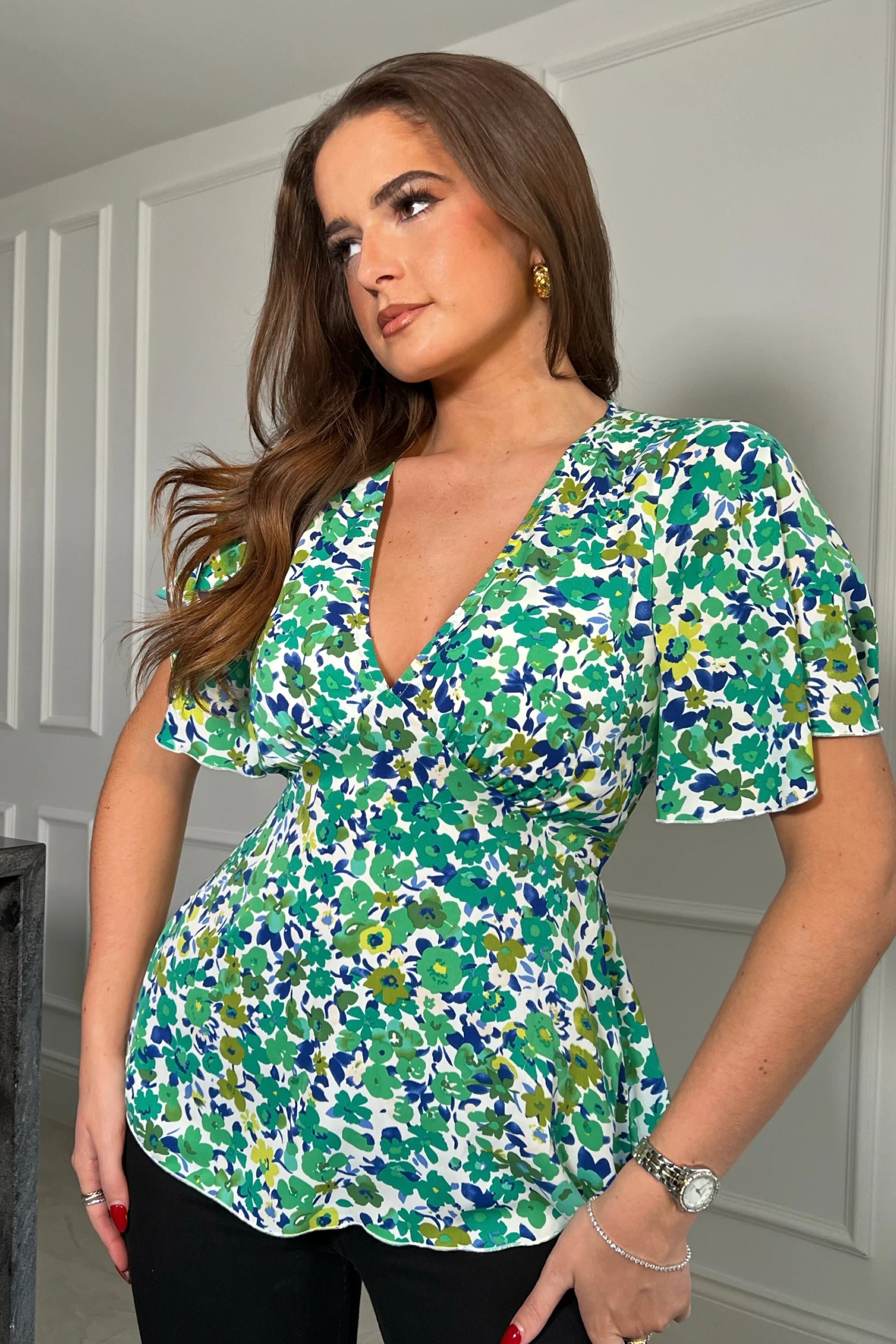 "FLORAL FANTASY" Green Floral Angel Sleeve Peplum Hem Top